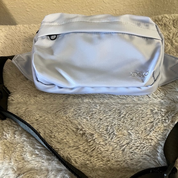 DSG Light Gray Belt Bag - Picture 1 of 4